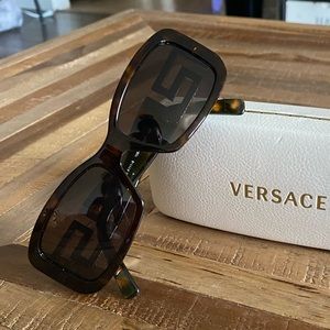 Versace 4111-B 108/3 sunglasses